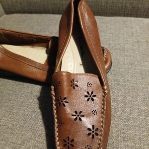 Womens Leather Loafers Thom McAn Size 8